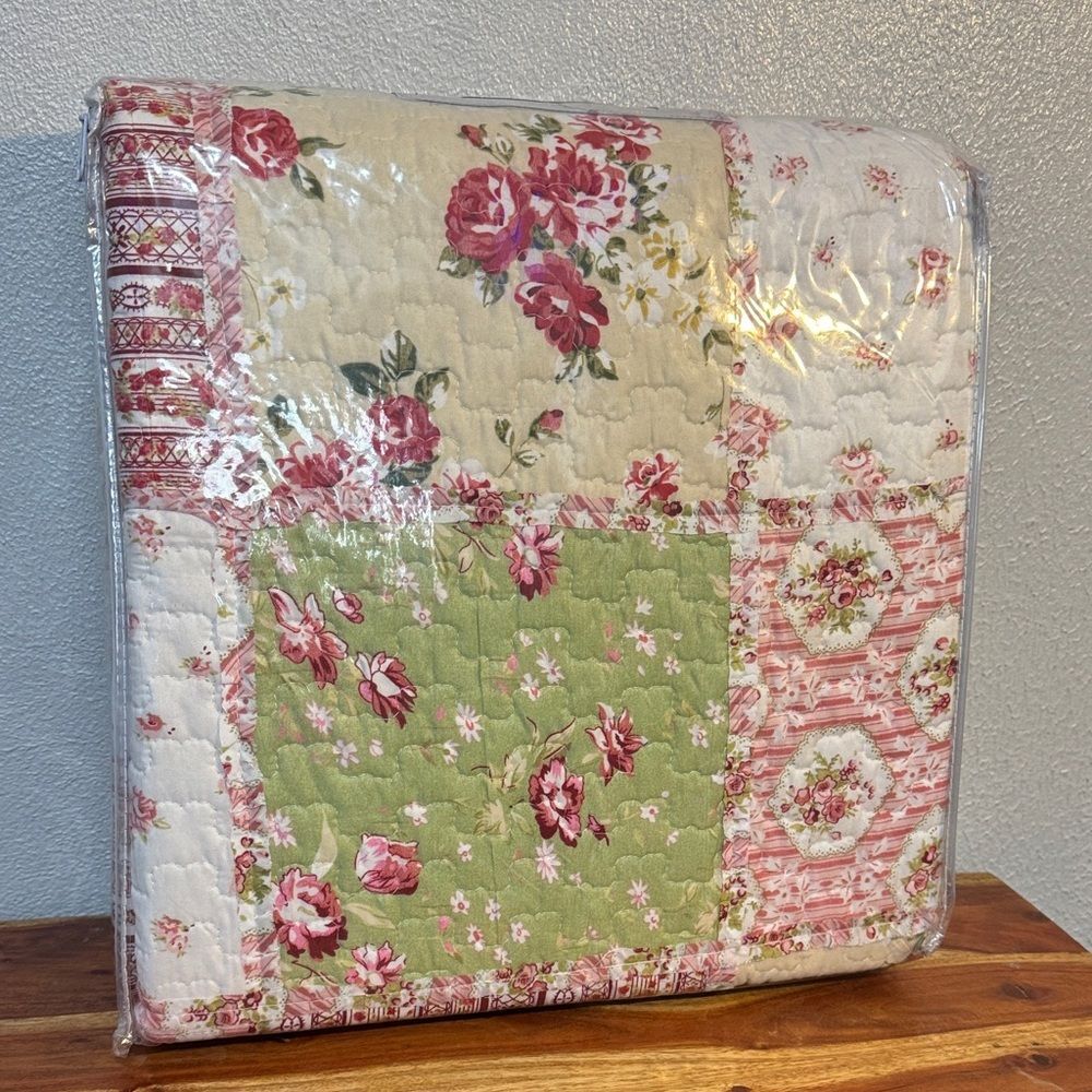 Vintage Chic Floral Patchwork Quilt Cottagecore Grandma Core Aesthetic Bedding